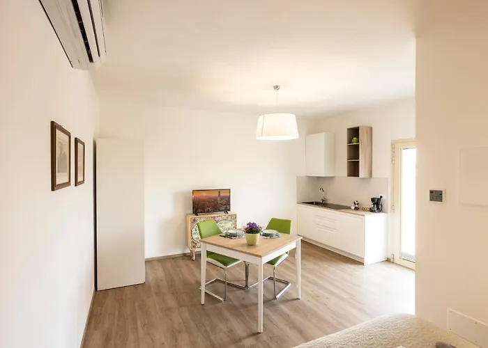 Borgoroma - Business & * Verona