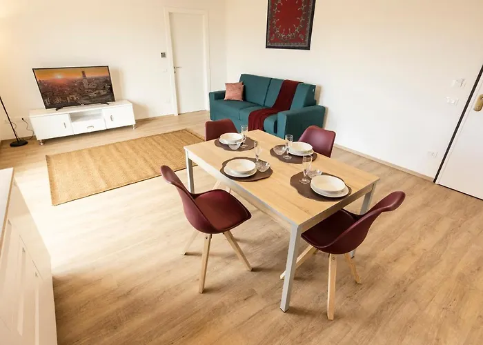 Borgoroma - Business & *