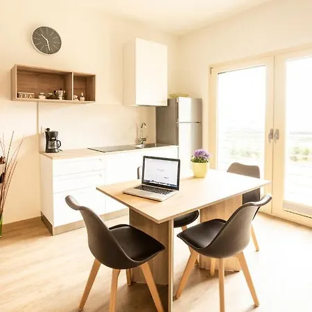 Apartament Borgoroma - Business &